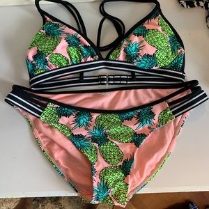 Cute bikini set!